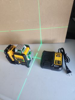 Dewalt 12v laser green 360.  new 