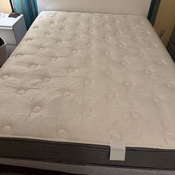 Queen mattress