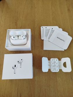 AirPods Pro 3 with Charging Case