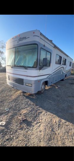Fleetwood storm Rv