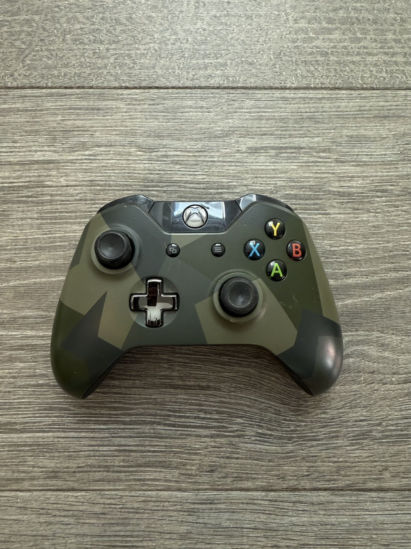 Xbox One Armed Forces II Controller – Green Camo Edition