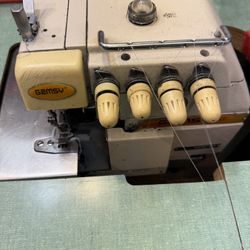 Gemsy 757F Industrial Overlock Sewing Machine With Table