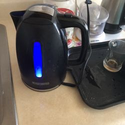 2 Kettles and Mini Chopped