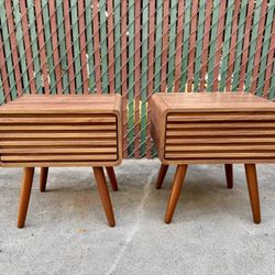 Mid Century Modern Side Tables/Nightstands