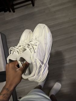 yeezy 700 size 13