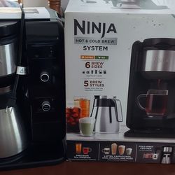 Ninja Coffee Maker w/accessories