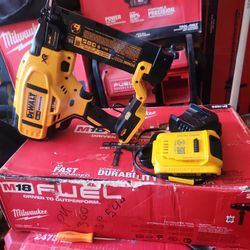 DEWALT
20V MAX XR Lithium-Ion 18-Gauge Electric Cordless Brad Nailer KIT STORE PRICE $349