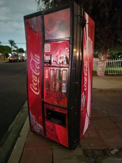 Vending machines work