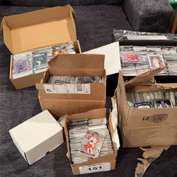 HUGE SPORTS CARD LOT FOOTBALL BASEBALL BASKETBALL ROOKIES STARS ALL NEWER CARDS 