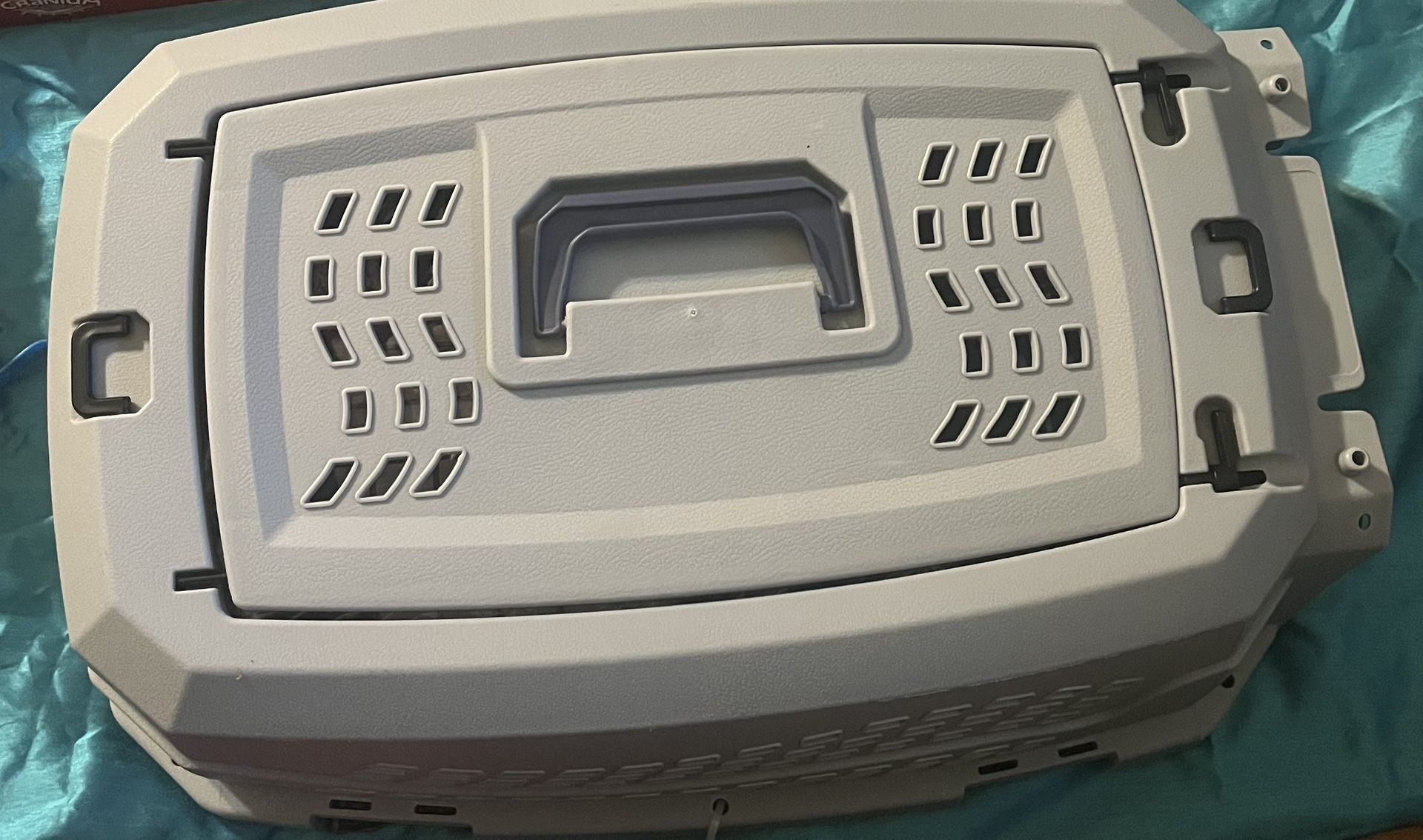 Plastic Pet Carrier