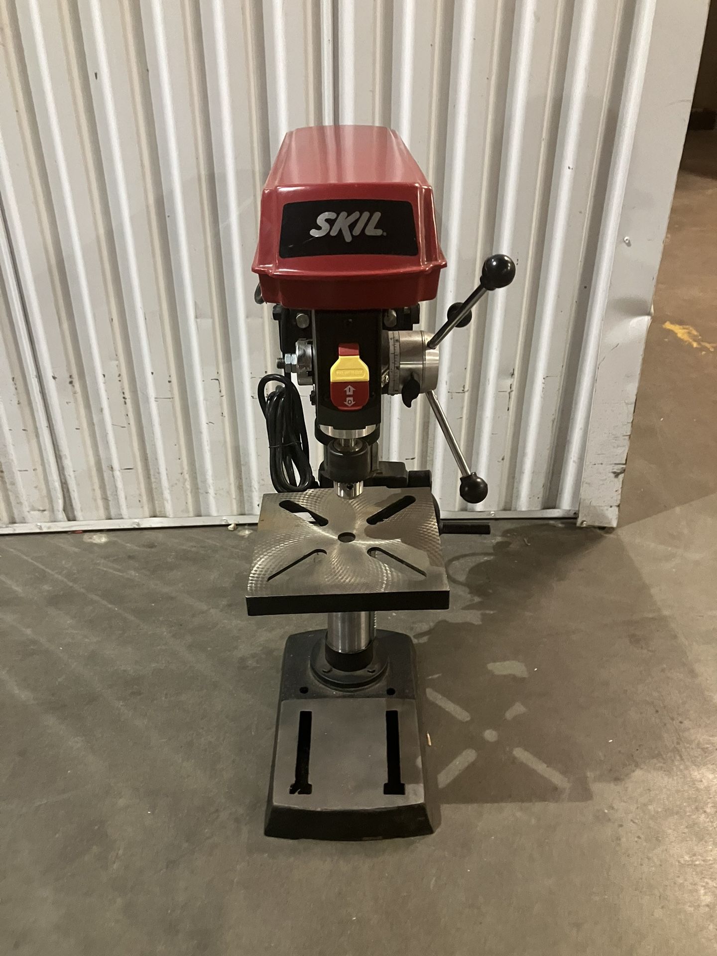 SKIL 3320-01 Drill Press, 120 V, 3.2 A, 1/2 in Chuck, Keyed Chuck, 3050 rpm Speed