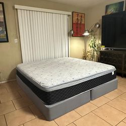 VERY NICE LIKE NEW KING SIZE MATTRESS AND BOXSPRINGS FOR SALE! IN EXCELLENT CONDITION,  FREE DELIVERY