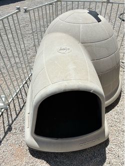 Petmate igloo dog house