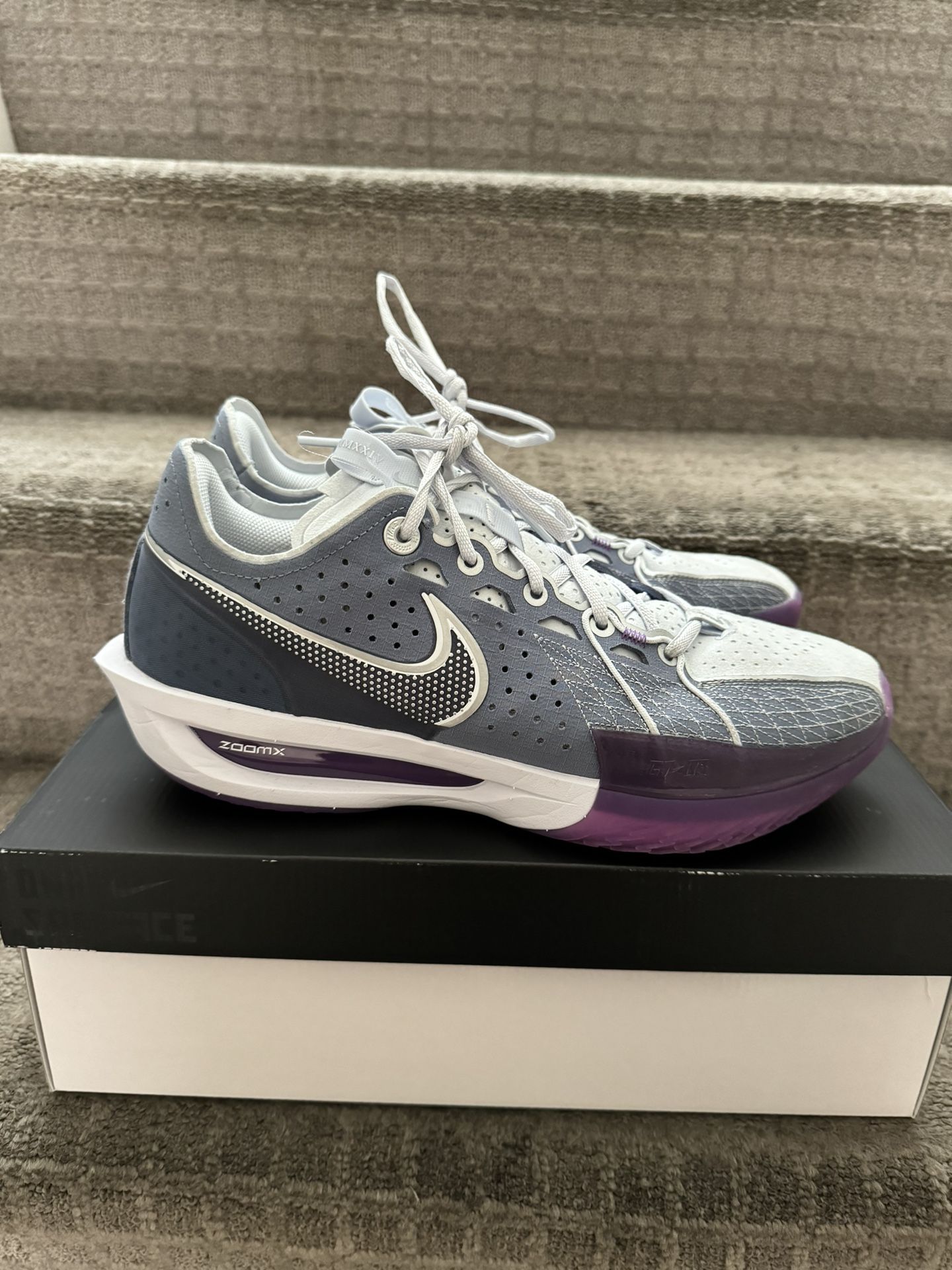 Nike GT Cut 3 Size 10.5