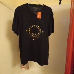 New  Guess Tshirt  Sz XXL..Pickup  Only!! In  Great  Shape.
