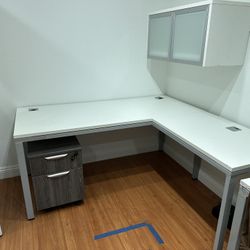🖥️ Modern L-Shaped Office Desks – $50 each