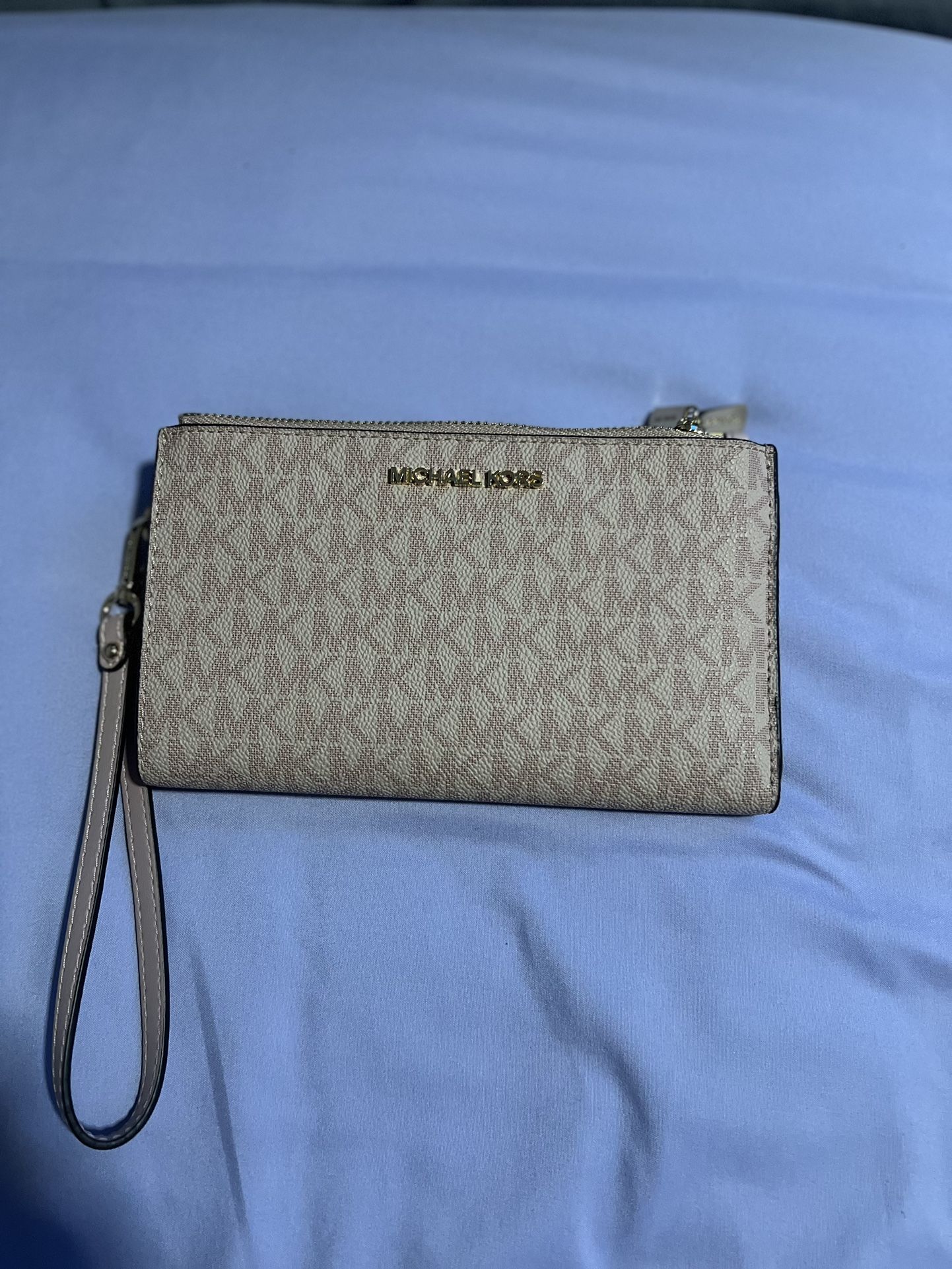 Michael Kors Wristlet