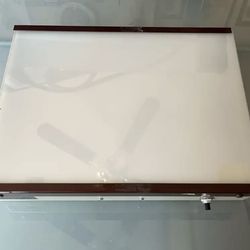 MAKE AN OFFER - Light Box