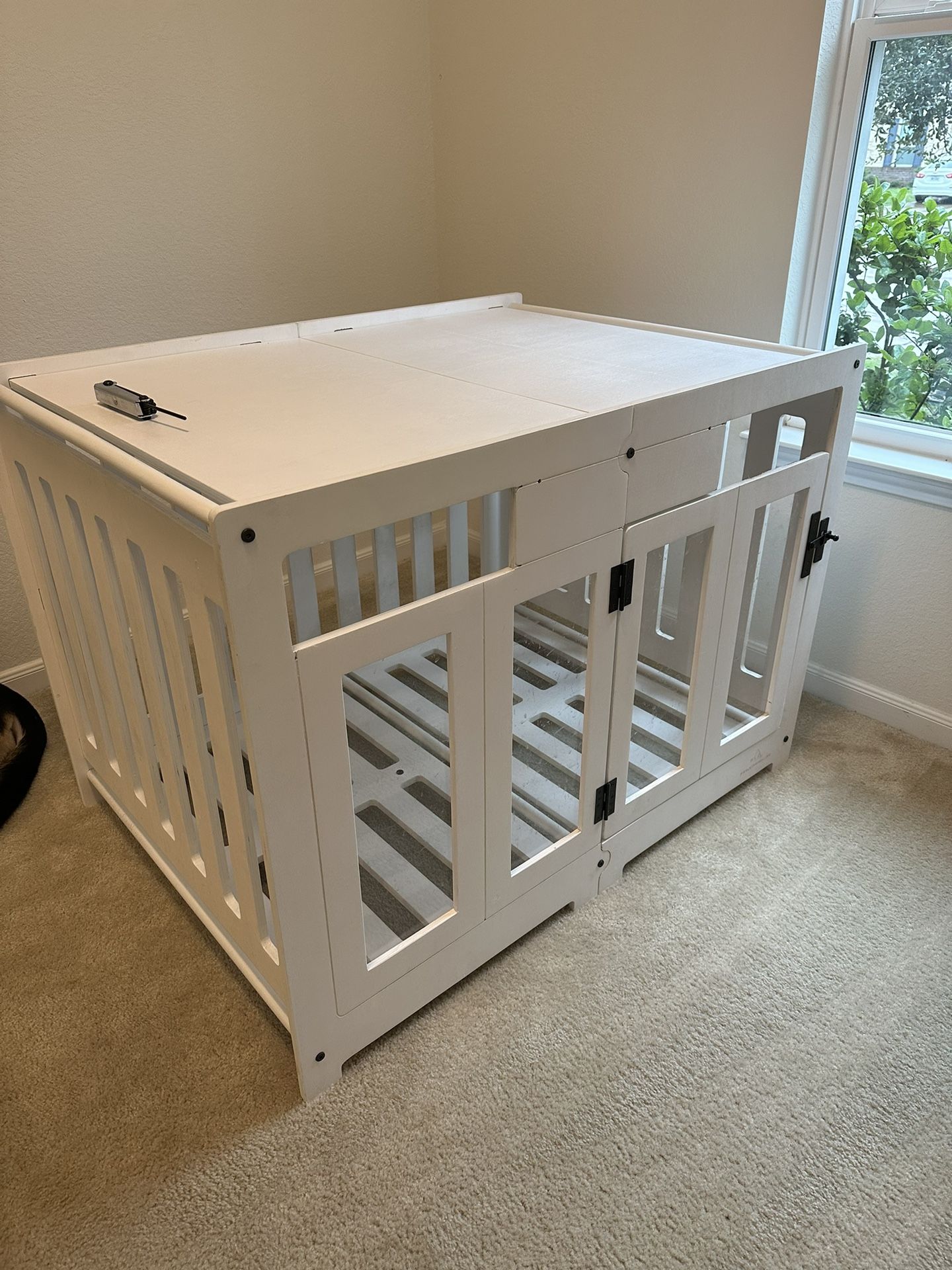 Large Wood Dog Kennel with Clear Doors