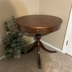 Vintage Mersman Federal  style mahogany drum table with Drawer 