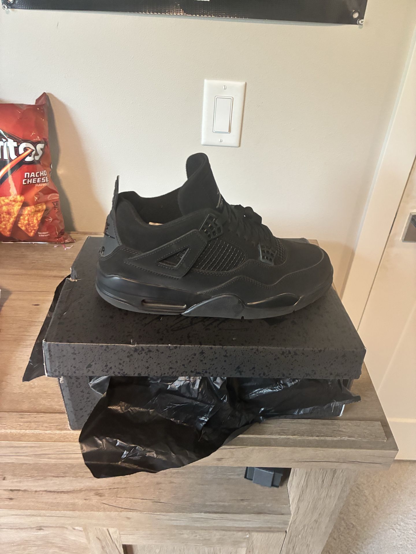 Black cat 4s