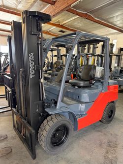2023 Toyota 8FGU30 Forklift