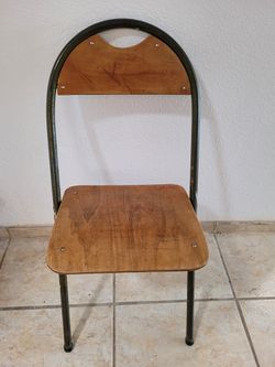 Retro Wood Folding Chair

