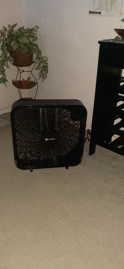 Big 20in high 3 speed 2304CFM LIKE NEW fan