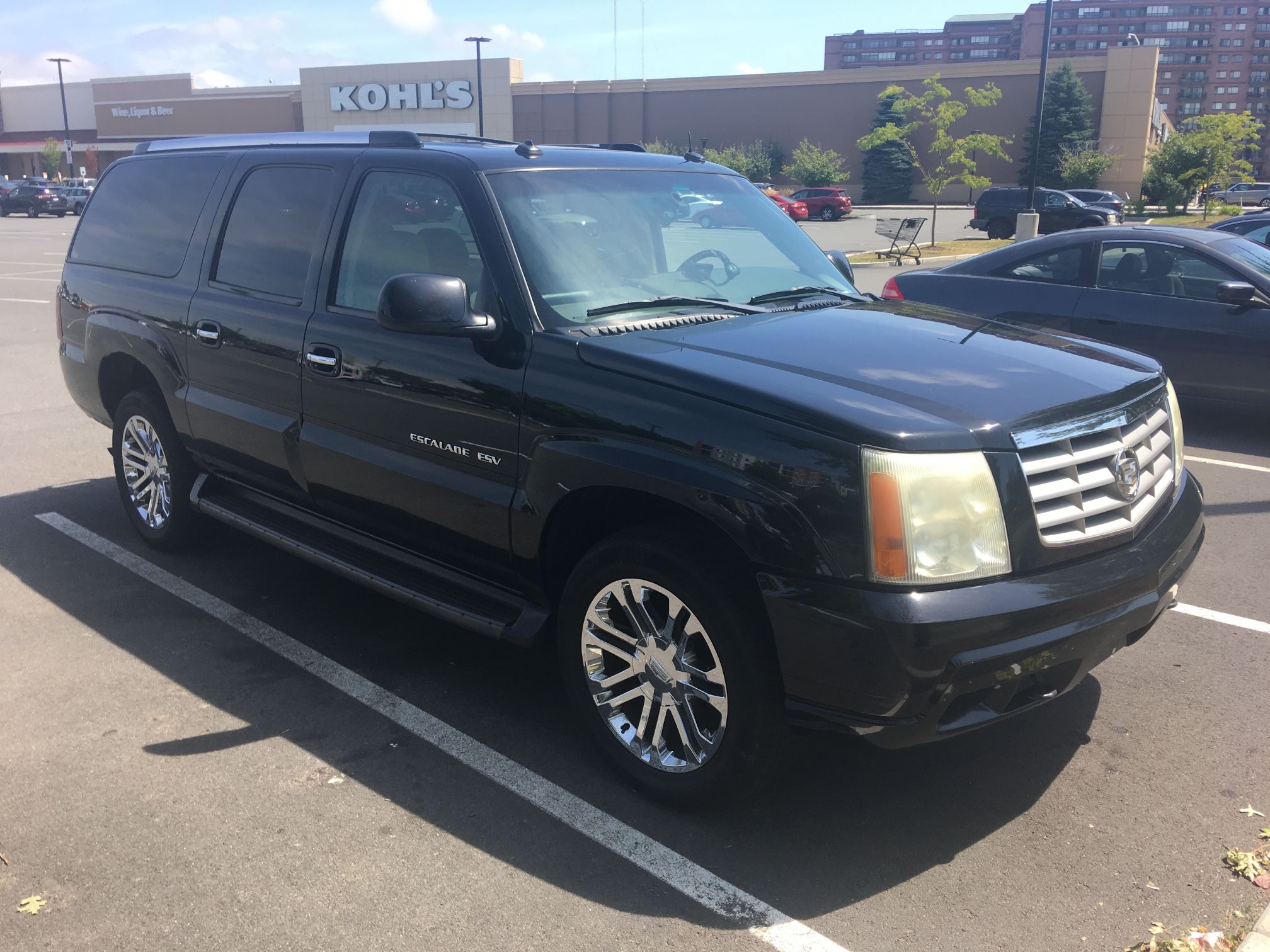 03 Escalade ESV.  PARTS   