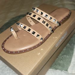 Cushionaire sandals