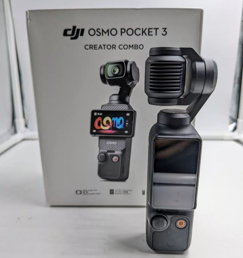 DJI - Osmo Pocket 3 Creator Combo 3-Axis Stabilized 4K Handheld Camera