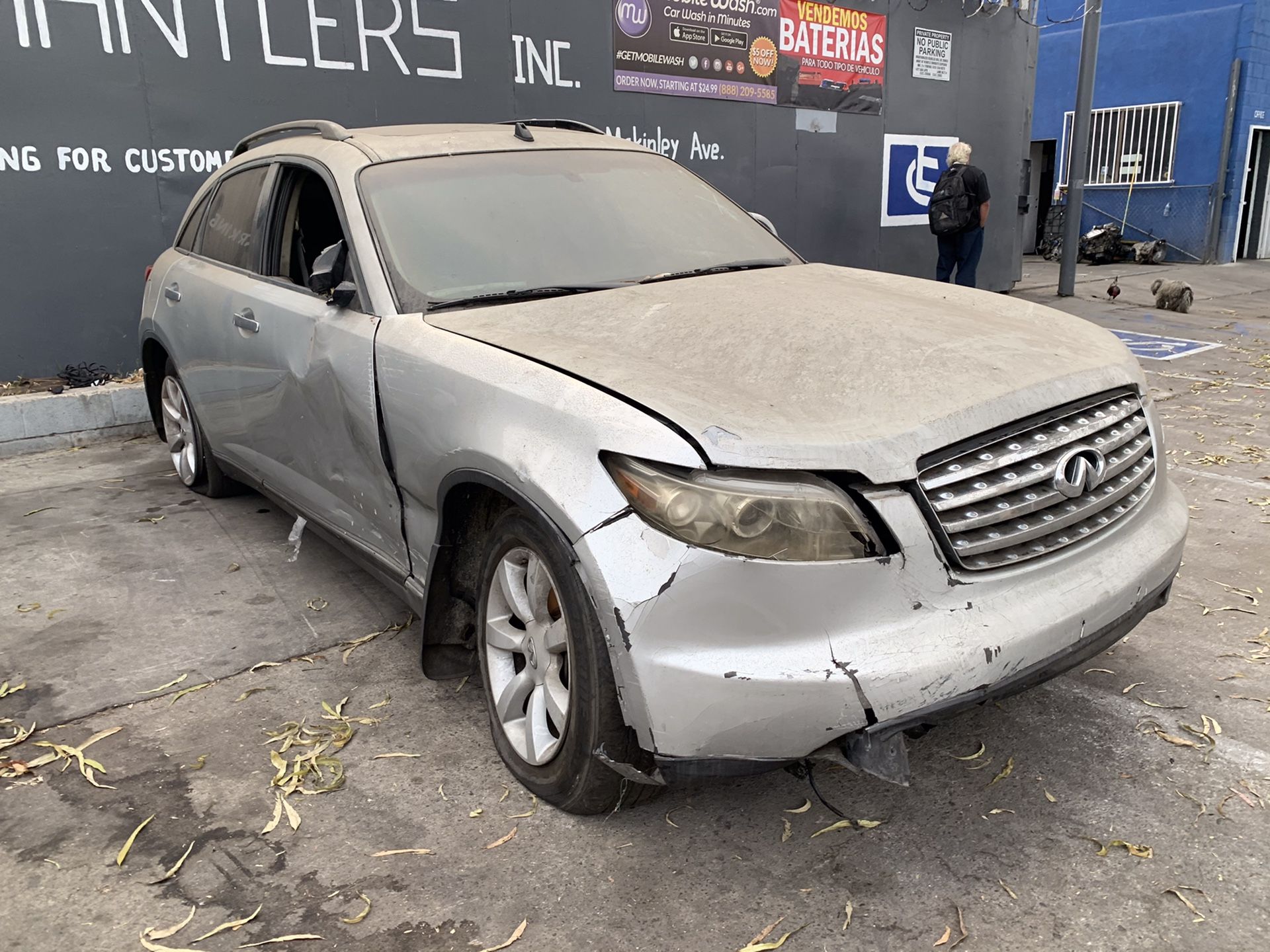 2004 Infiniti Fx35 for parts