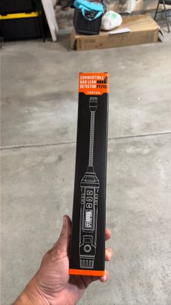 Gas leak detector