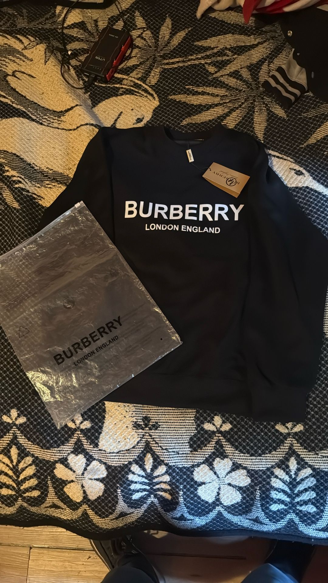 Burberry sweatshirt