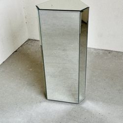 All-side Mirrored Stand