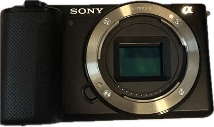 Sony ZVE-10 ZVE10 (body only)