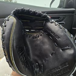 All Star Catchers Mitt 33.5" Brand New