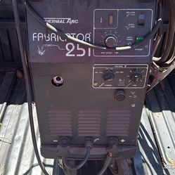 Thermal Arc 3 way Welder/ Fabricator 251 MIG Welder – Heavy Duty