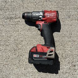  Milwaukee 1/2 hammer drill /Drive ,2804-20  With Battery  