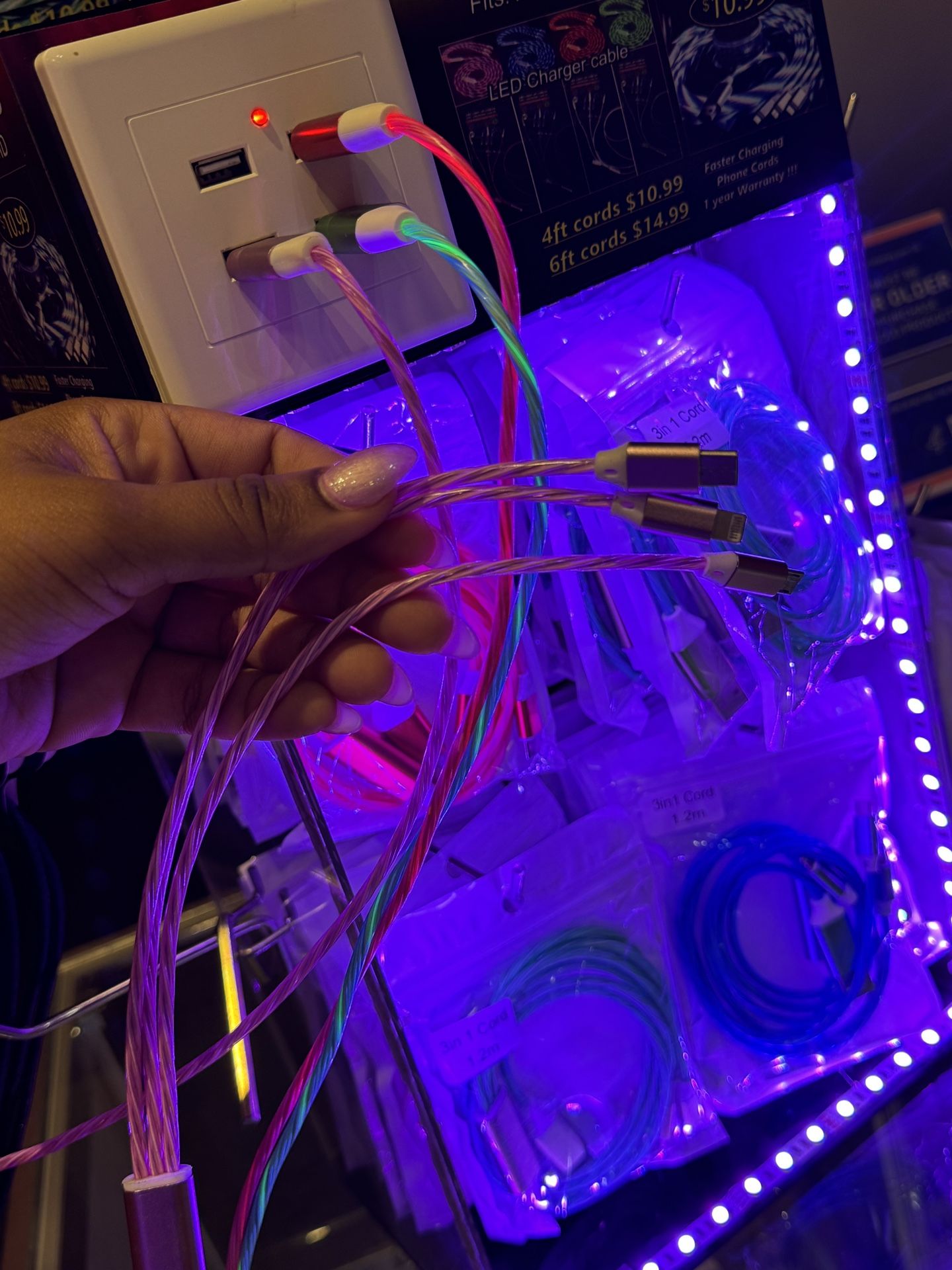 Led Light-Up Charger 