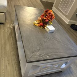 Rooms To Go Coffee Table