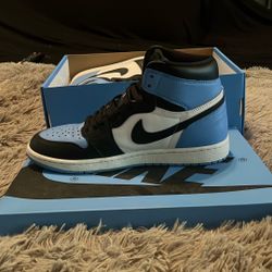 Air Jordan 1 Retro High OG UNC