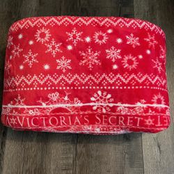 the softest victorias secret blanket ever 50x60in