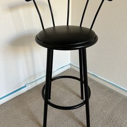 Crown Back Black Metal Bar Stool