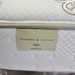 King Sizes Mattress And Box Spring 