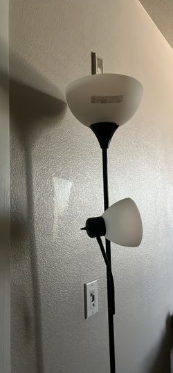 Fan and floor lamp with 2 bulbs