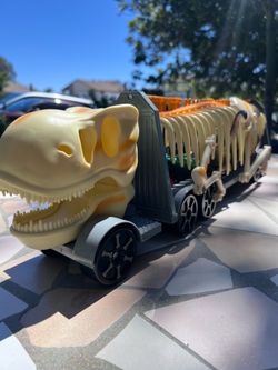 Dinosaur Dino Hauler Transport Skeleton Truck