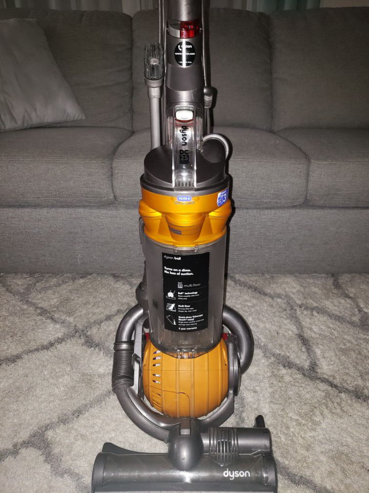Dyson BC25 Vacuum
