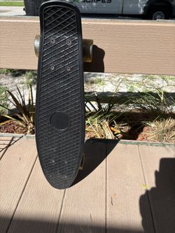 Skateboarding Mini Cruiser