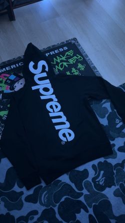 Supreme hoodie
